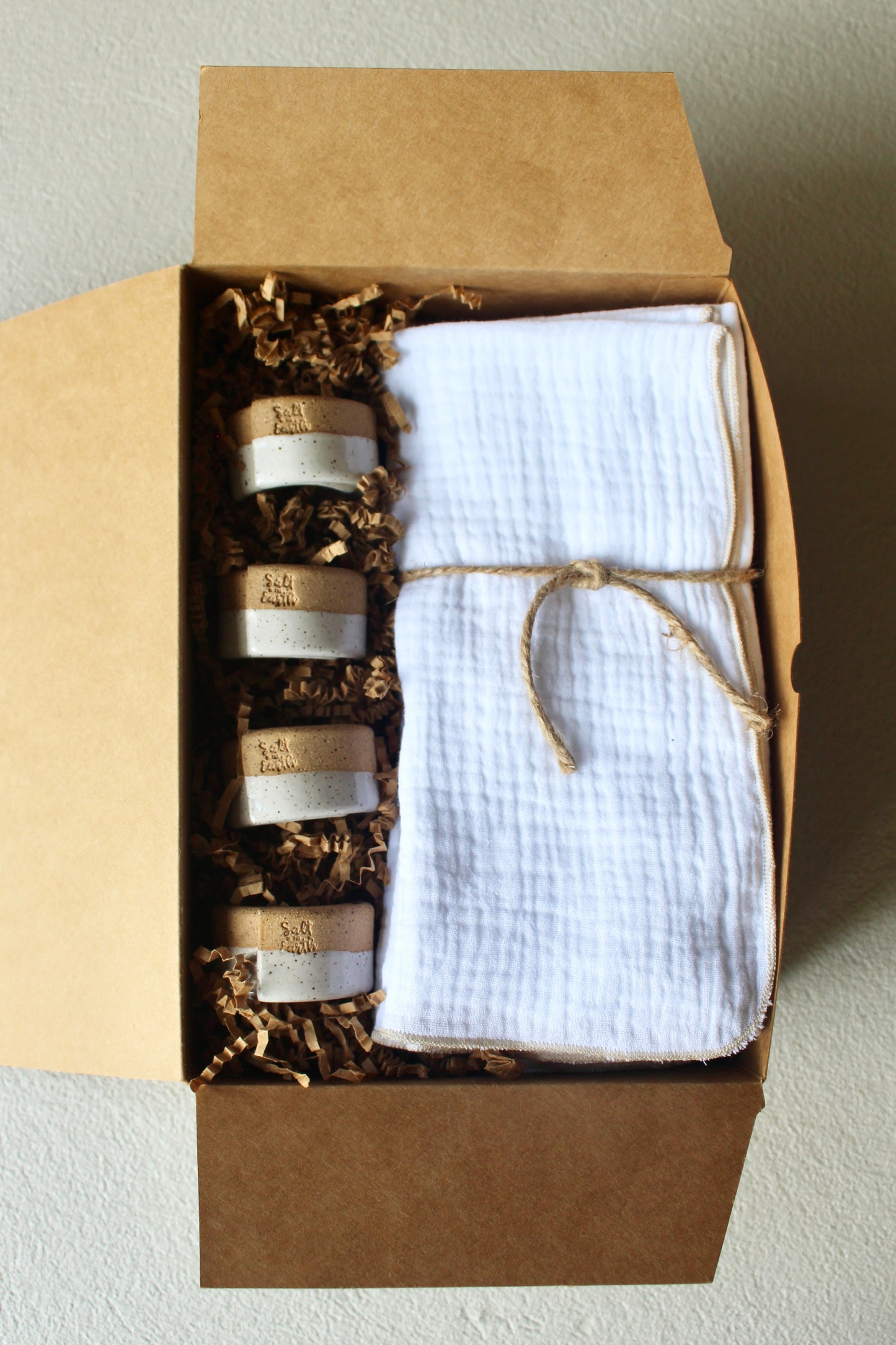 White Napkins + Napkin Rings Gift Set
