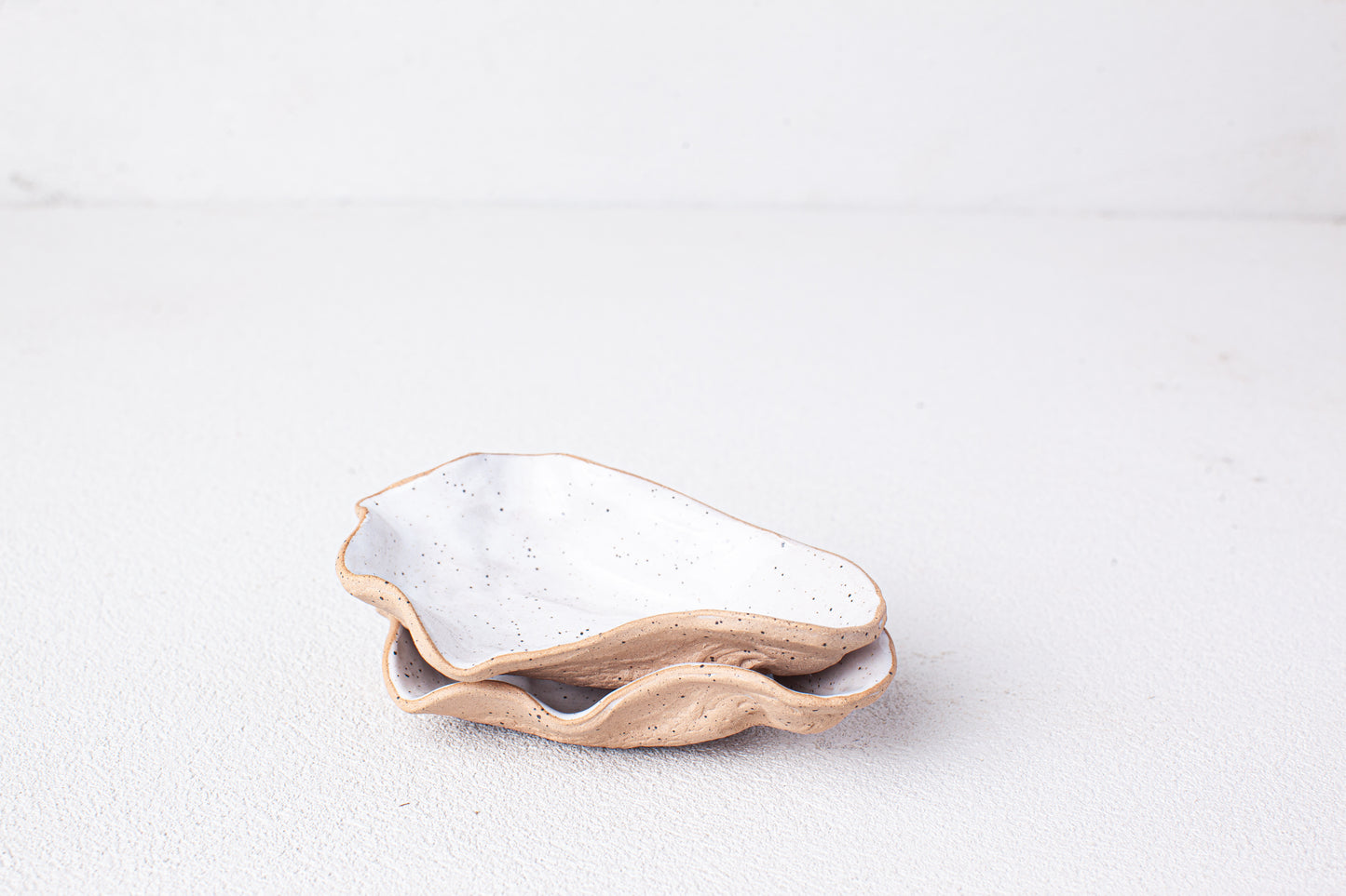 Narrow Stoneware Oyster