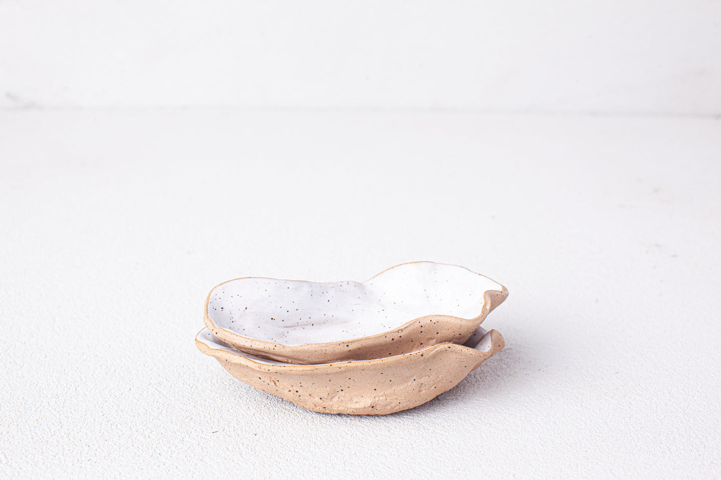 Narrow Stoneware Oyster